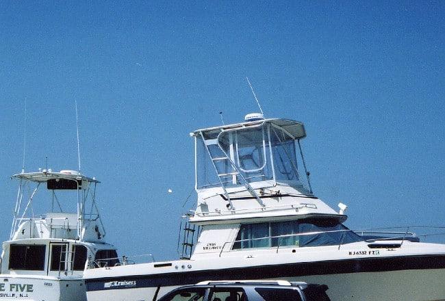 Cruisers 298 Villa Vee Top image 1