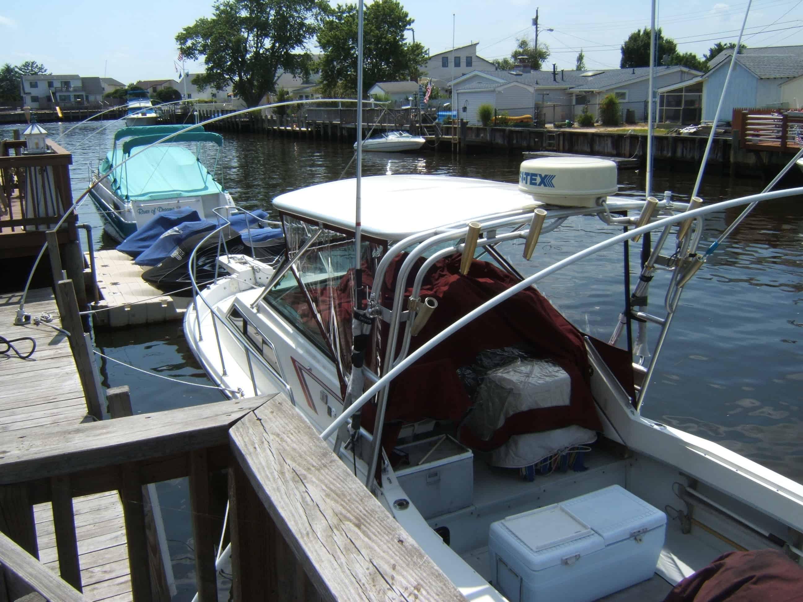 Wellcraft 248/250 Sportsman Top 1981 image 1