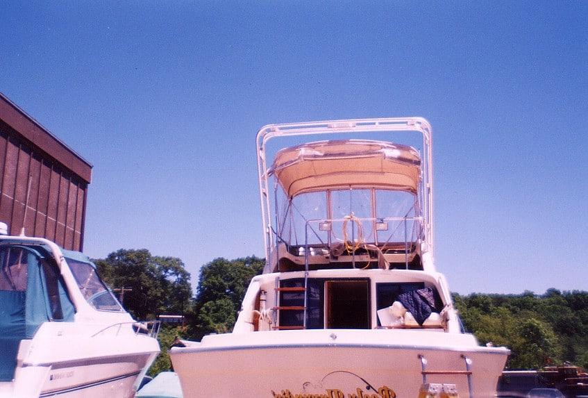 Silverton 31 Convertible Arch 1979 image 1