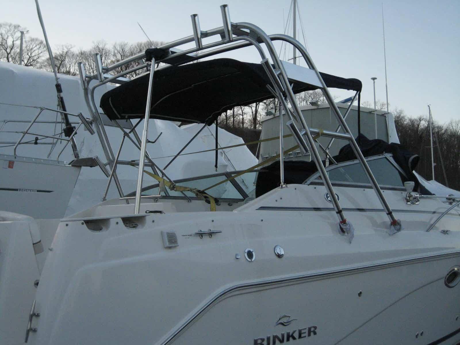 Atlantic Towers Arch on a Rinker 270 Fiesta Vee express cruiser, showcasing sleek lines and functional design.
