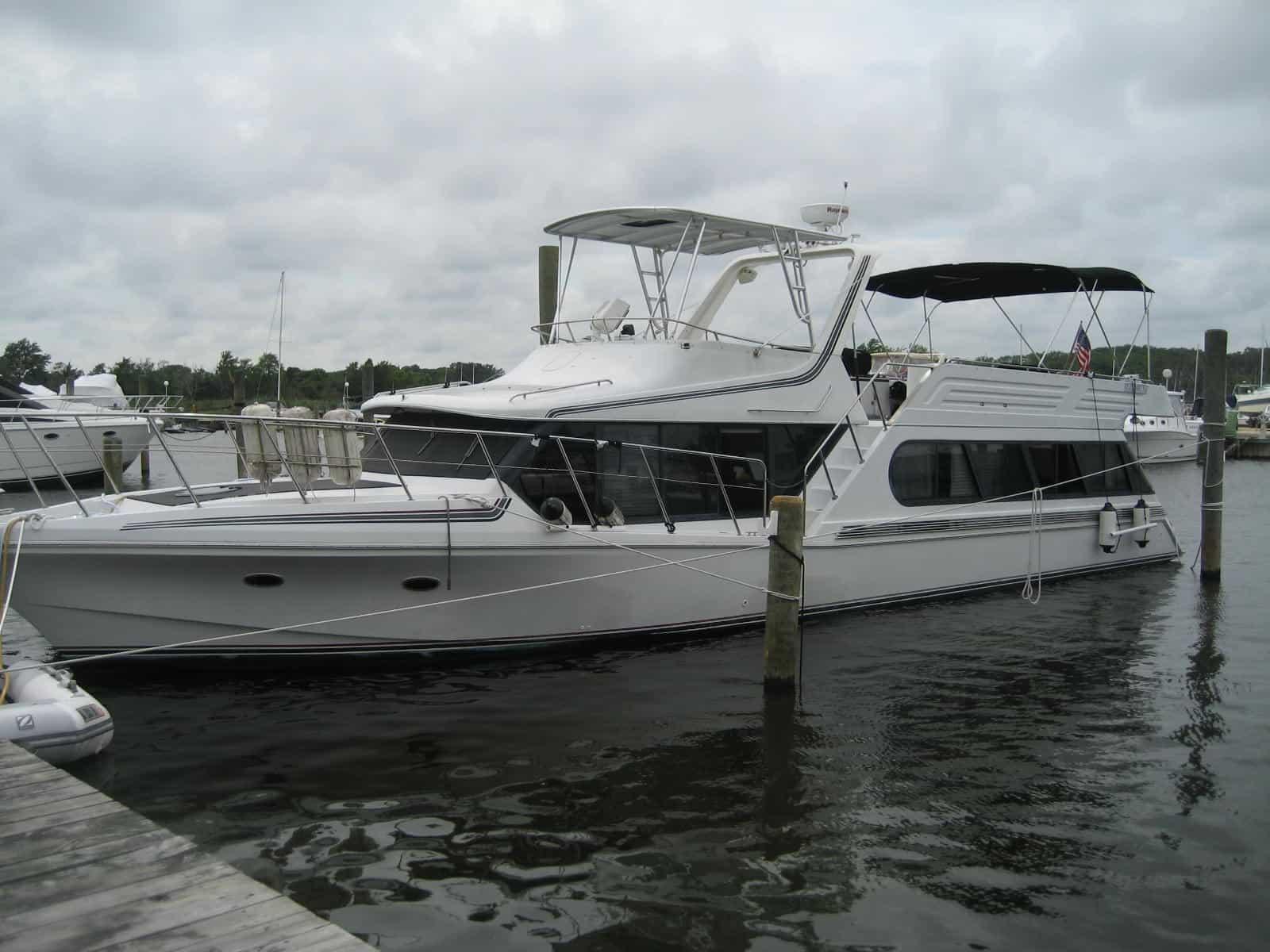 Blue Water Boats 60 houseboat Top image 1