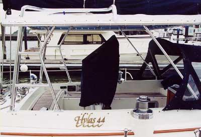 Hylas Yachts 44 Center Cockpit Top 1992 image 1