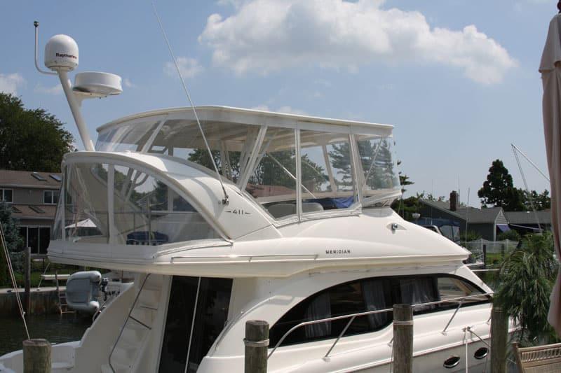 Meridian 411 Sedan Top image 1