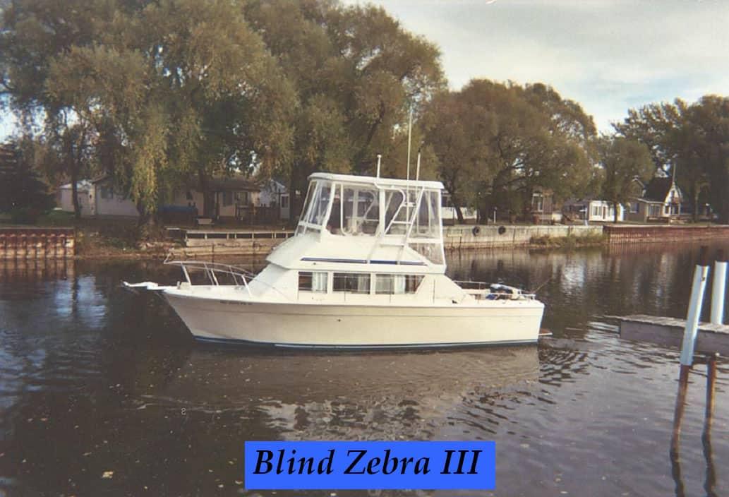 Chris Craft 33 Corinthian/334 Trawler/33 Coho Top 1971 image 1