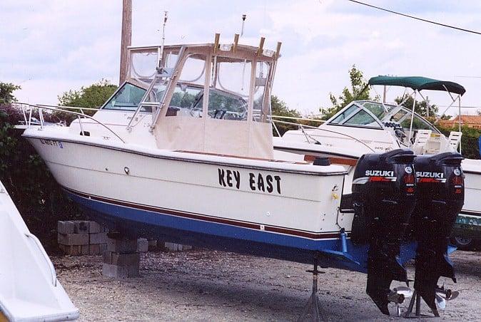 Pursuit 2550 W/A Fisherman Top 1989 image 1