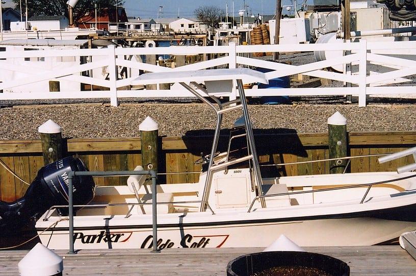Parker 18 Console T-Top 2002 image 1