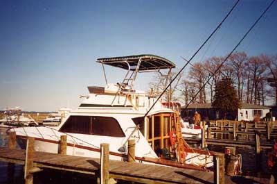 Egg Harbor 40 Sedan Top 1975 image 1