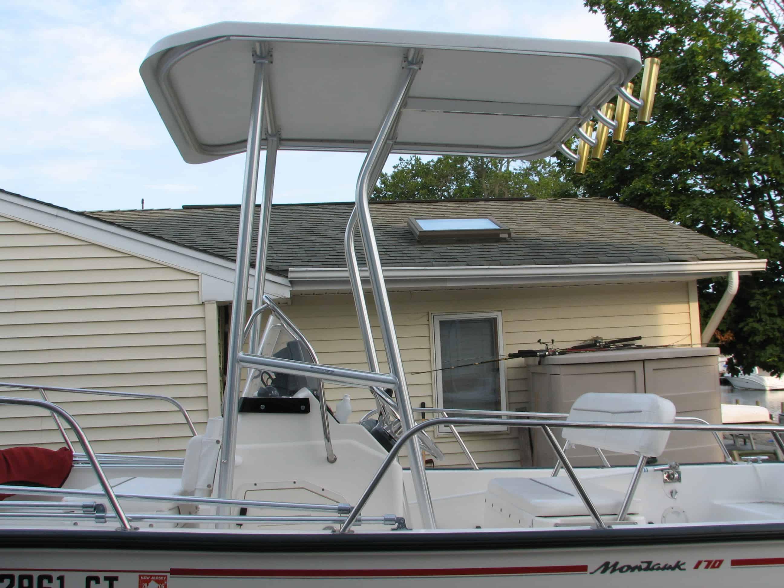 Boston Whaler 17 Montouk T-Top 2003 image 1