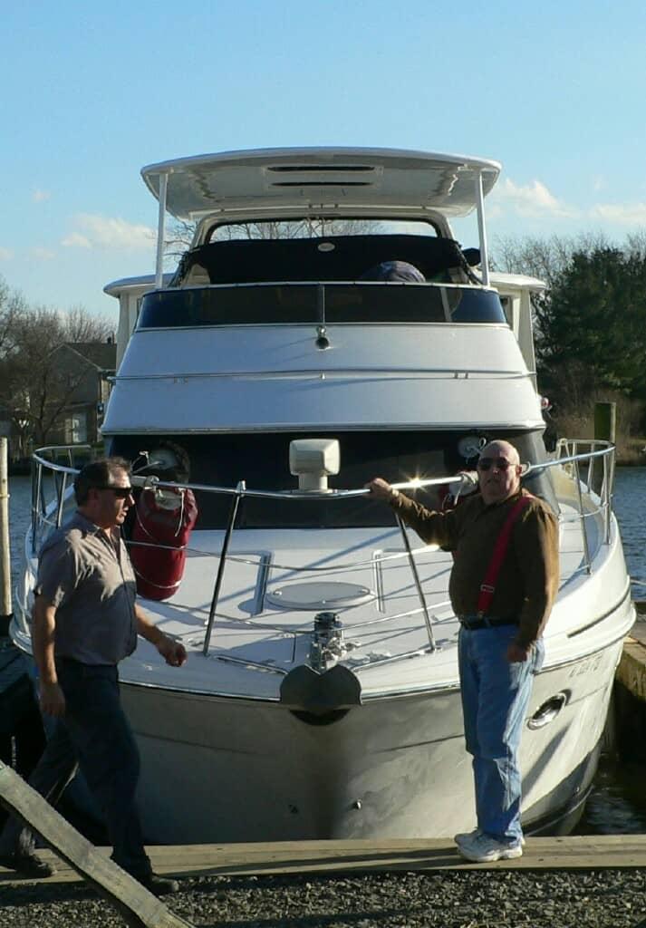 Carver 444 Cockpit Motor Yacht Top 2001 image 1