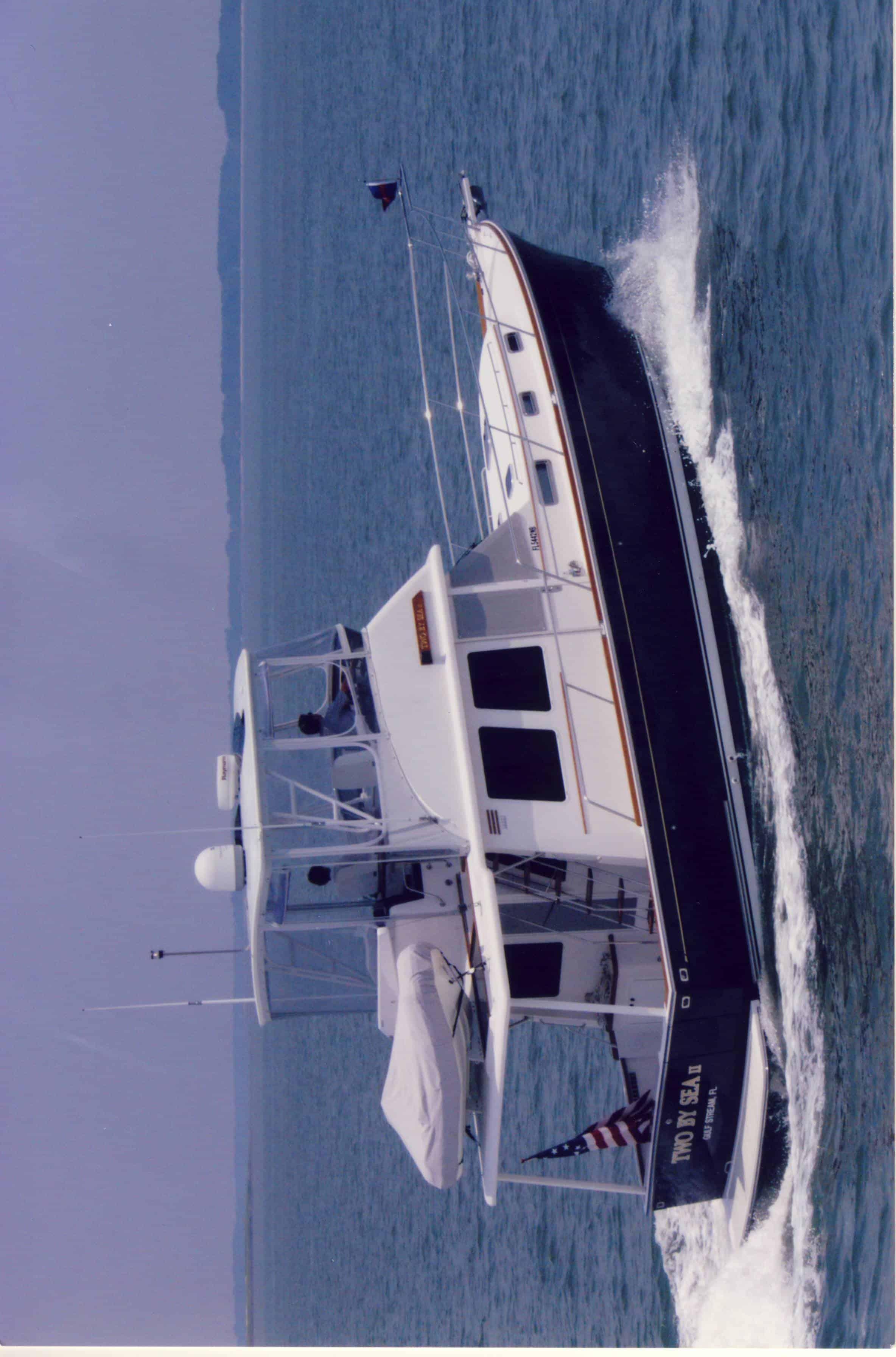 Sabreline 42 Sedan w/extended deck Top 2001 image 1