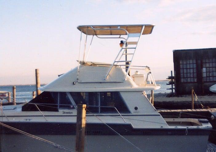 Silverton 34C Top 1987 image 1
