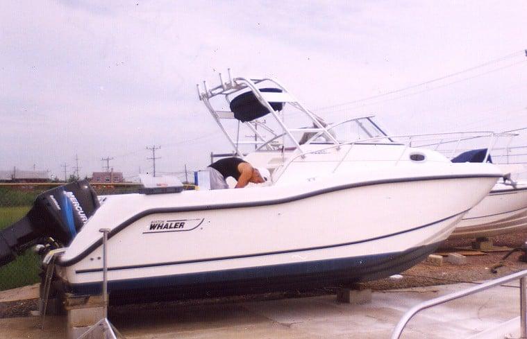 Boston Whaler 25 Conquest Arch 2003 image 1