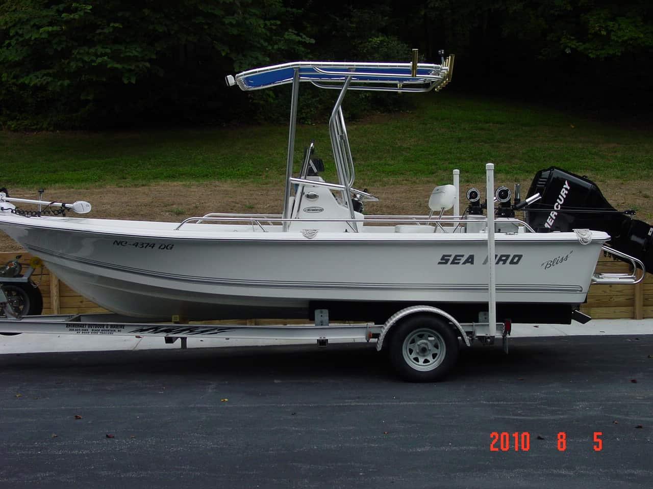 Sea Pro SV1900 Bay Boat T-Top 2004 image 1
