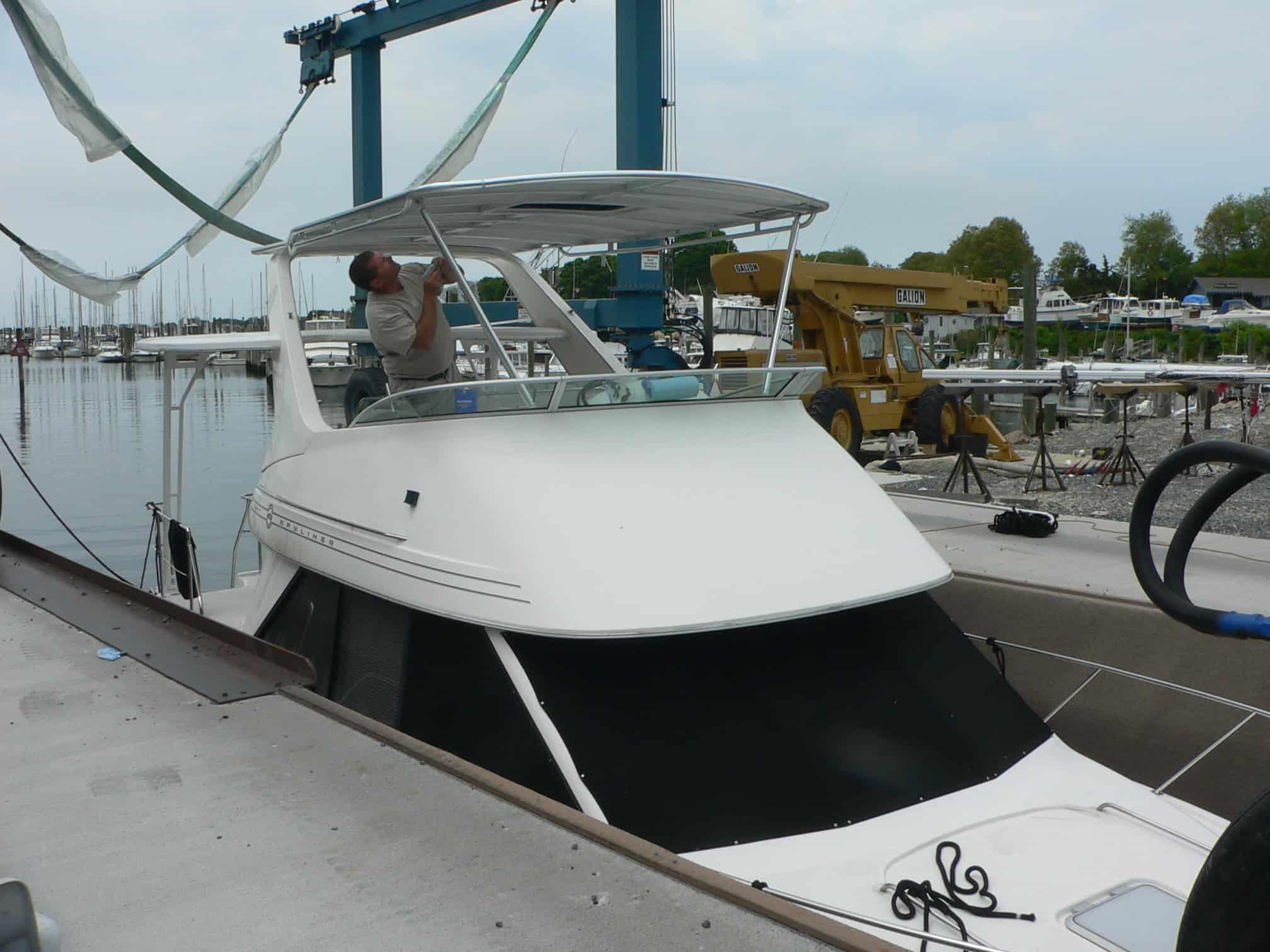 Bayliner 3587 Motor Yacht Top 1995 image 1