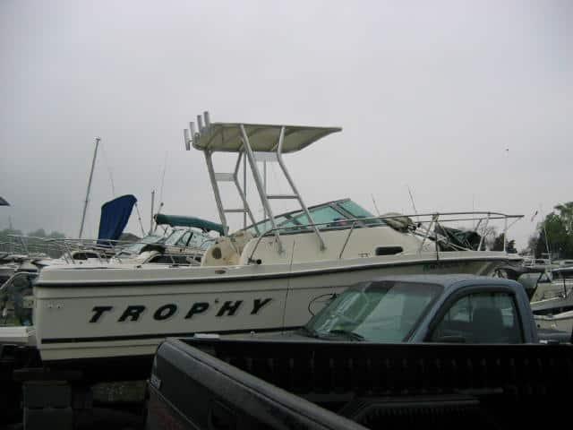 Trophy 2052 walkaround Top 1998 image 1