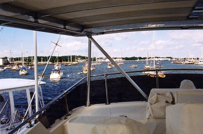 Hattaras 63 Motoryacht Top 1986 image 1
