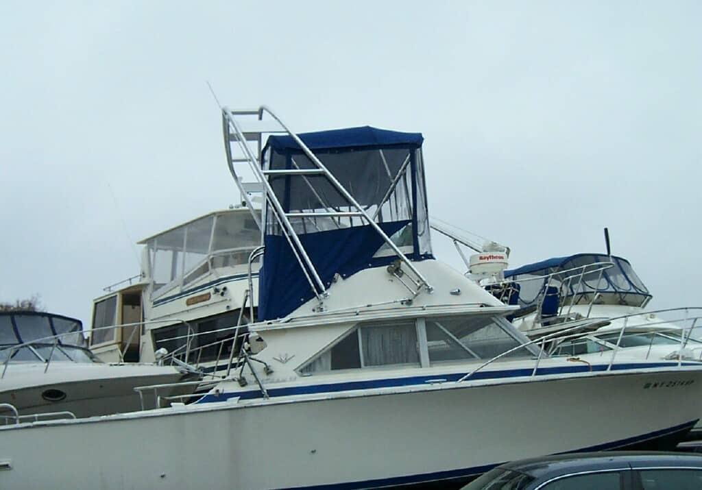 Bertram 28 Flybridge Cruiser Arch 1971 image 1
