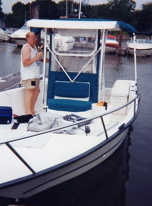 Key Largo Center Console T-Top 2000 image 1