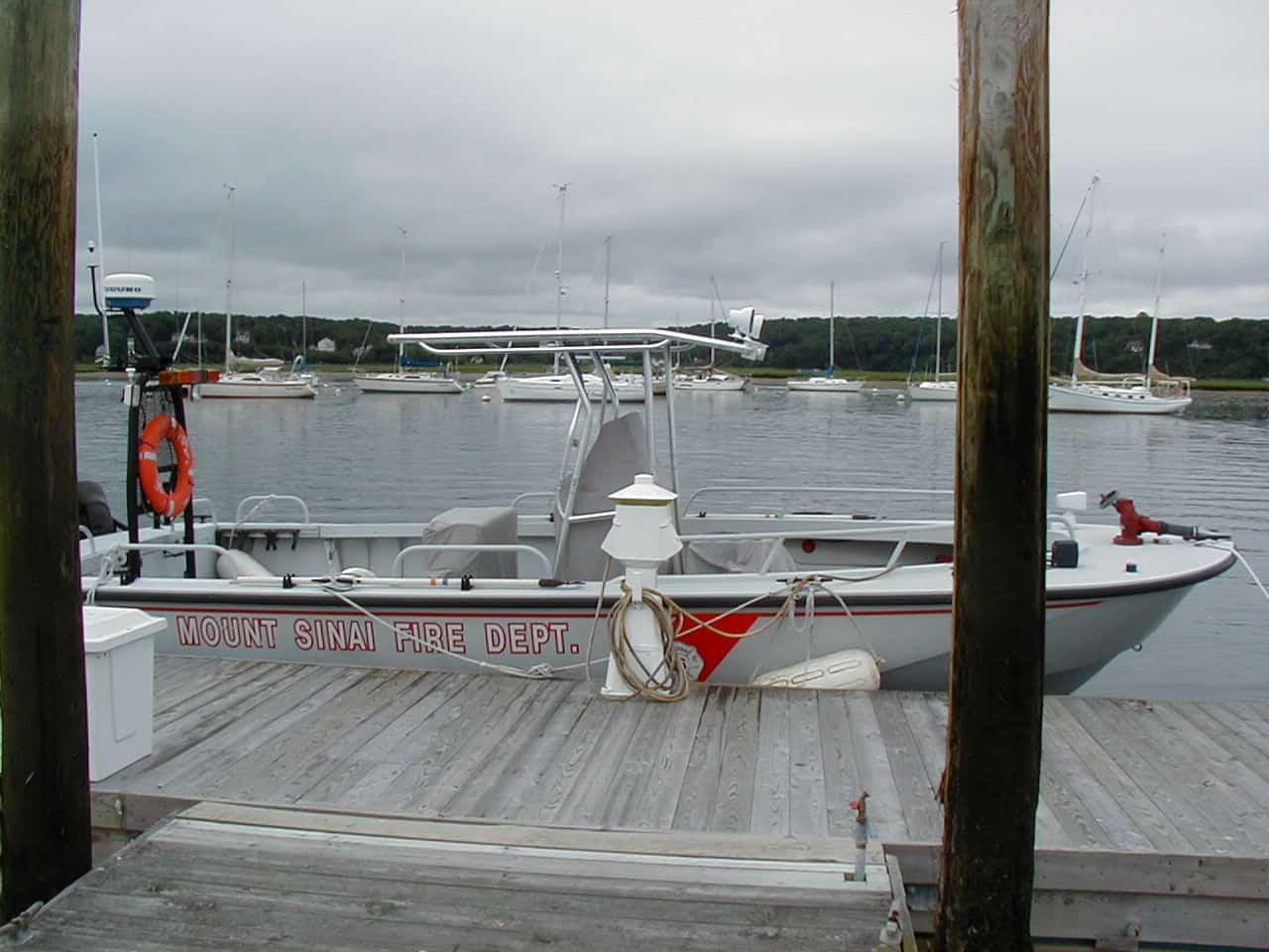 Boston Whaler 27 Guardian T-Top image 1