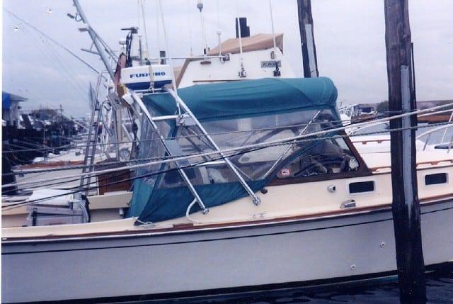 Fortier Boats 26 Cuddy Arch image 1