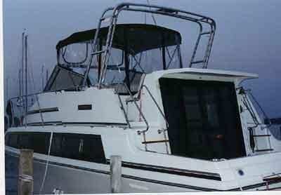 Carver 32/330 Mariner Arch 1985 image 1