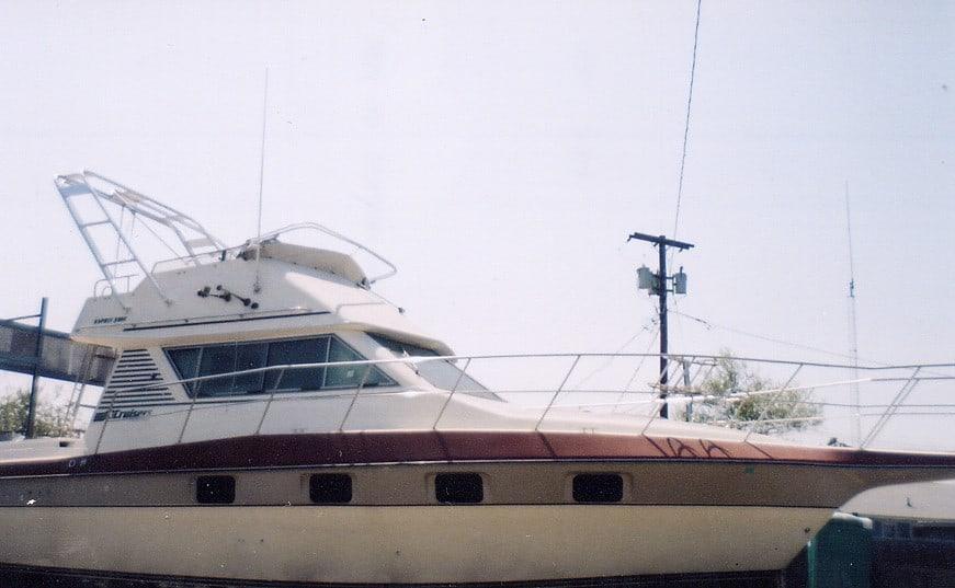 Cruisers 3380 Esprit Arch 1988 image 1
