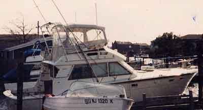Hattaras 43 Convertible Arch 1979 image 1