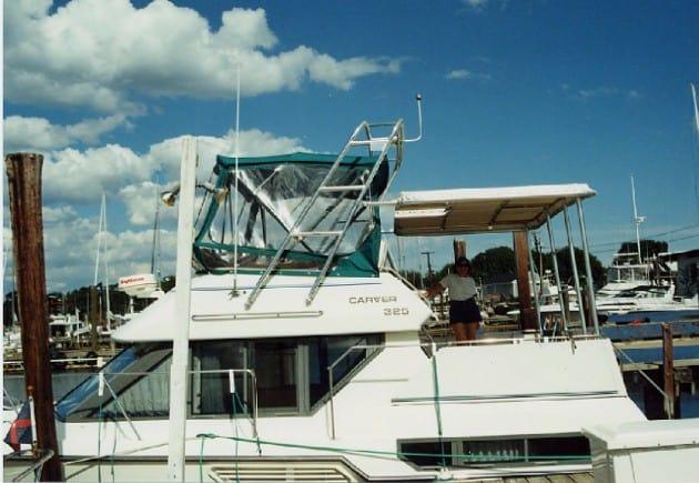 Carver 28/300/325/326 Aft Cabin Aft Deck Top 1991 image 1