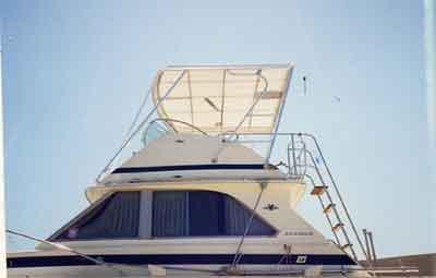 Bertram 35 Convertible Top 1970 image 1