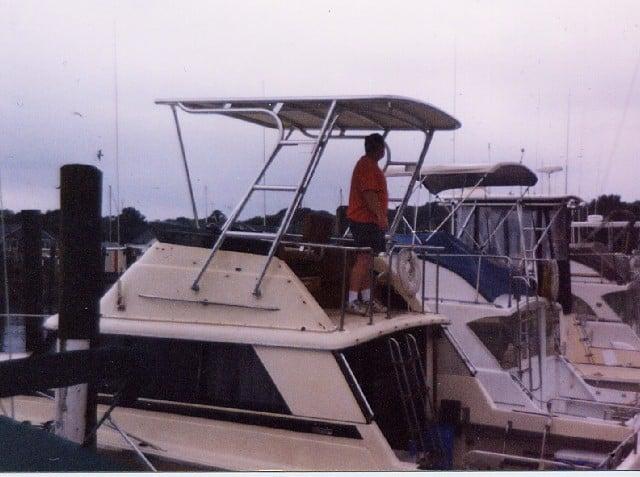 Silverton 34 Convertible Top 1977 image 1