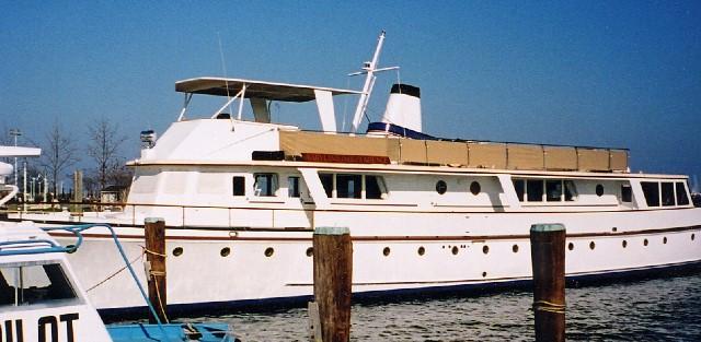 Atlantic Towers Top installed on a Maryland Independence boat docked at a marina.