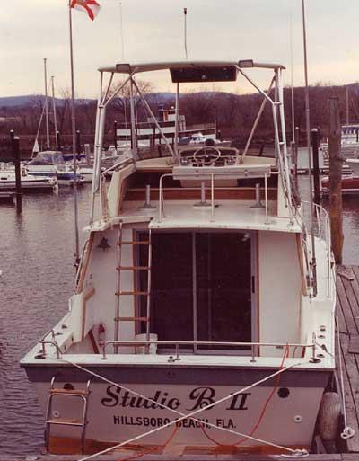 Silverton 34 Convertible Top 1984 image 1