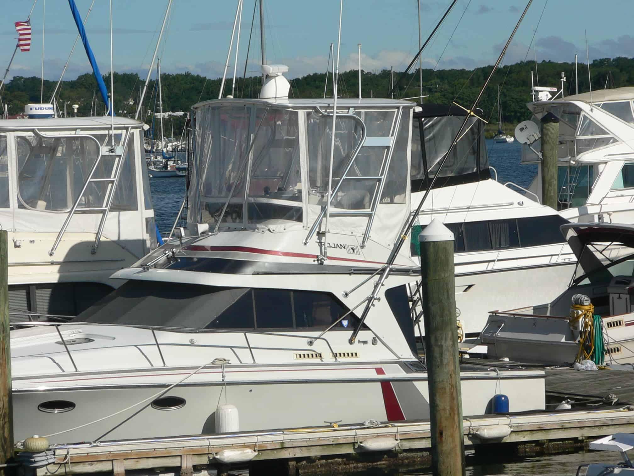 Trojan 10.8 Meter Sedan Top 1986 image 1