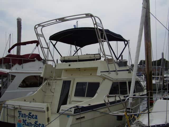 Tollycraft 30 Sport Cruiser Arch 1985 image 1