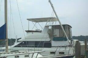 Silverton Motor Yacht Top 1993 image 1