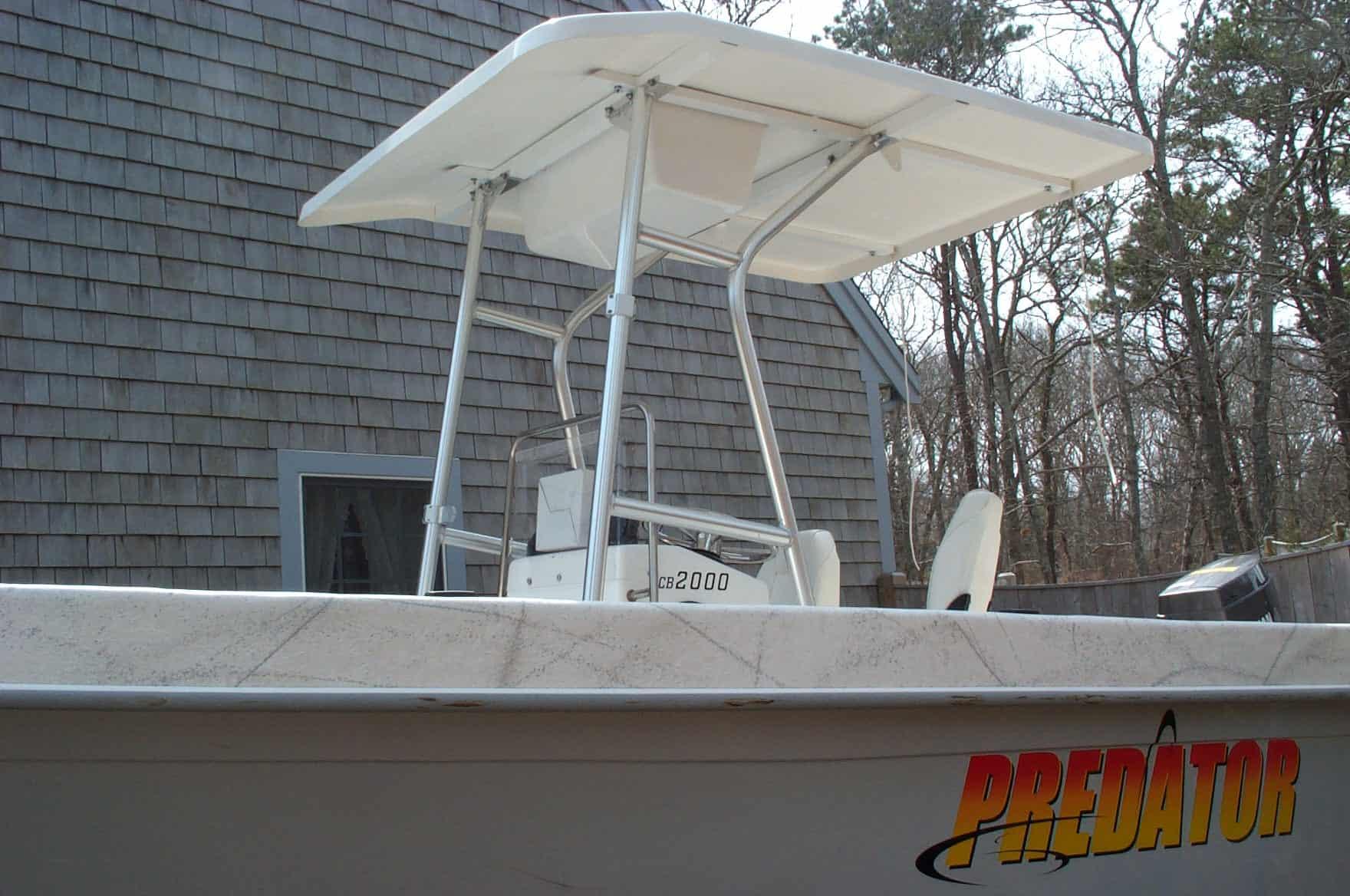 R Marine 205 Console T-Top 2002 image 1