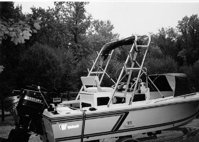 Wellcraft 18 Fisherman Arch 1981 image 1