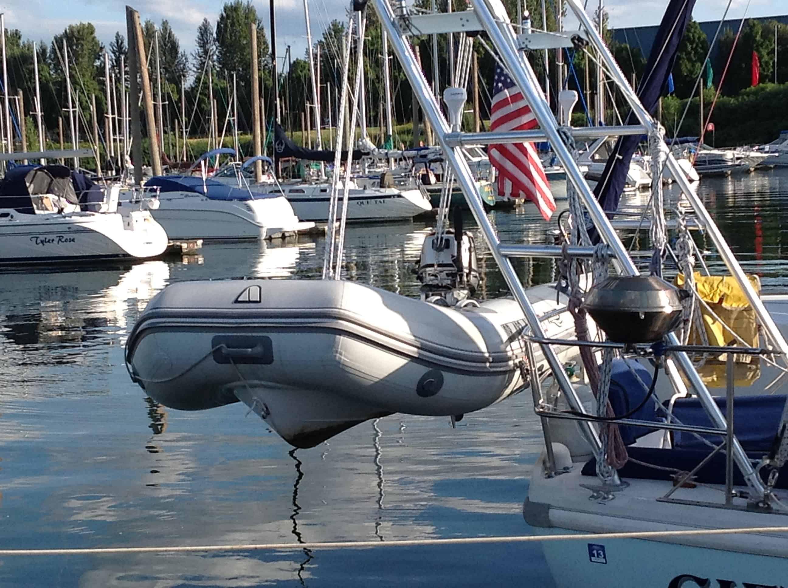 Atlantic Towers arch on a Columbia 36 sailboat, highlighted against a clear sky background.