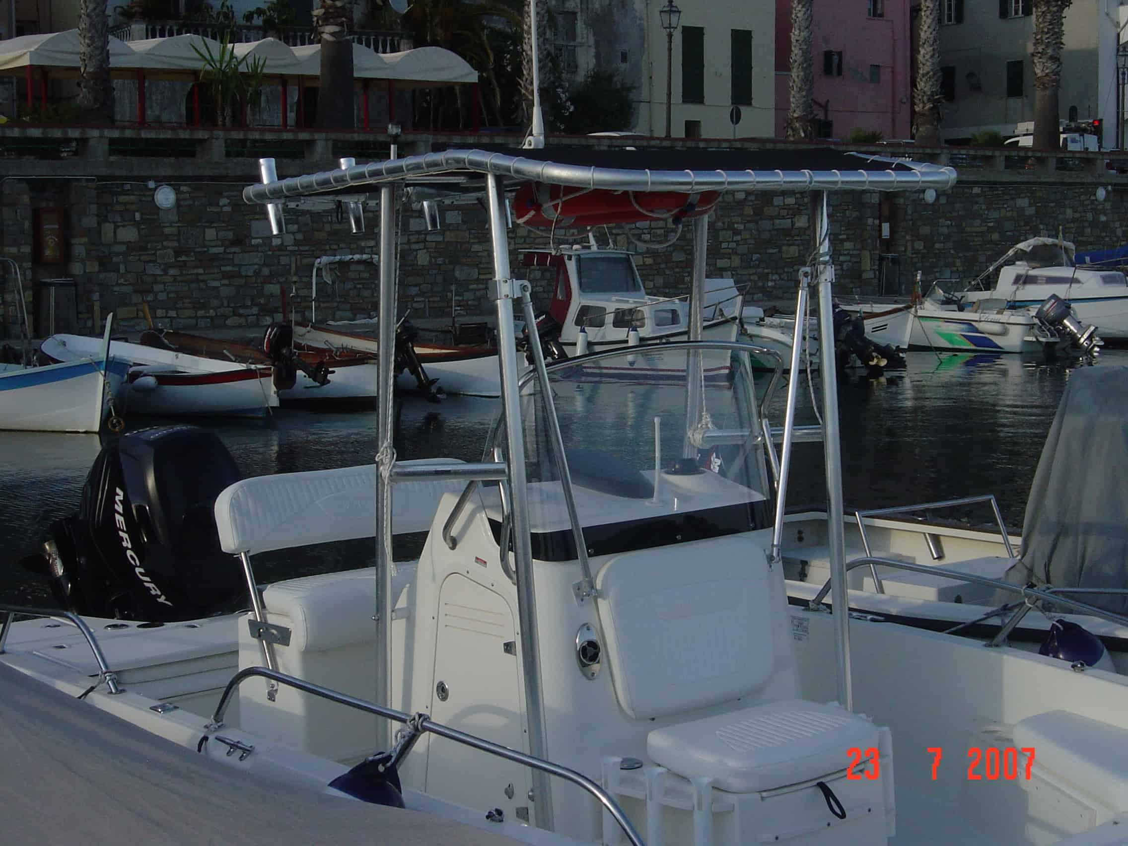 Boston Whaler 200 Dauntless T-Top 2007 image 1