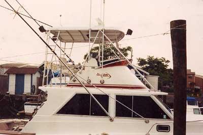 Uniflite 34 Sport Sedan Top 1974 image 1