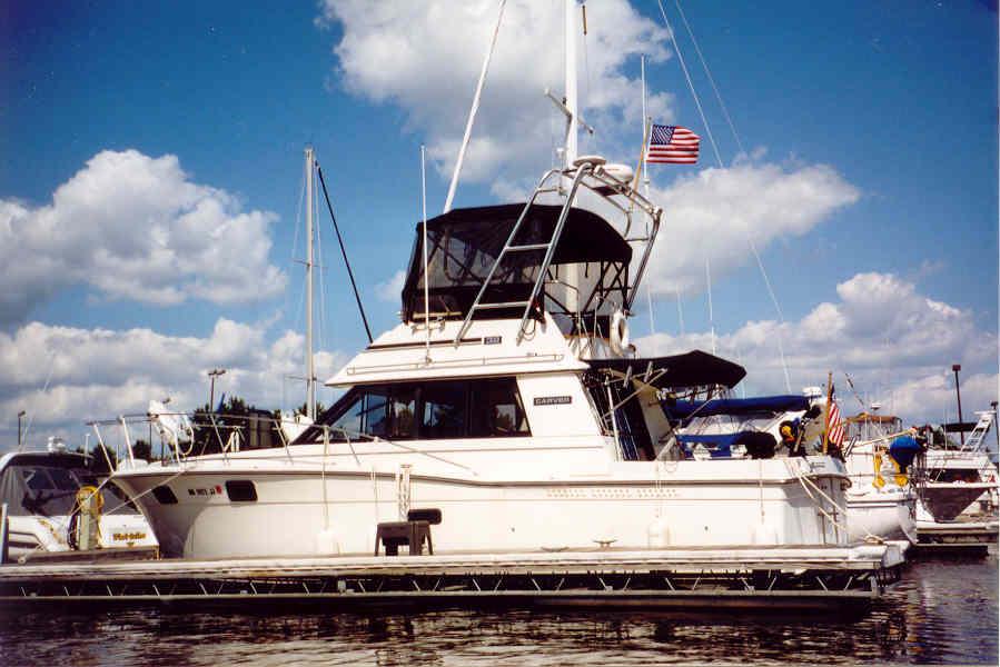 Carver 32 Convertible Arch 1984 image 1