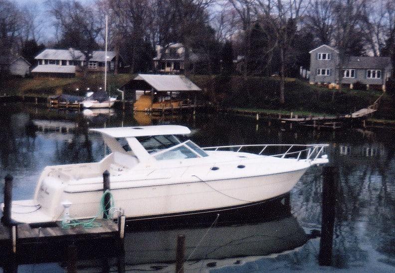 Tiara 4000 Express Top 1994 image 1