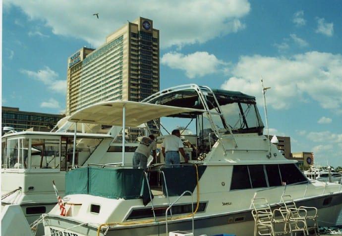 Silverton 40 Aft Cabin Aft Deck Top 1982 image 1