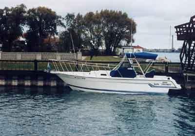Baha Cruisers 271 Center Console Arch 1993 image 1