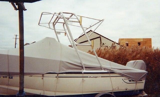 Boston Whaler 17 Outrage Arch 1991 image 1