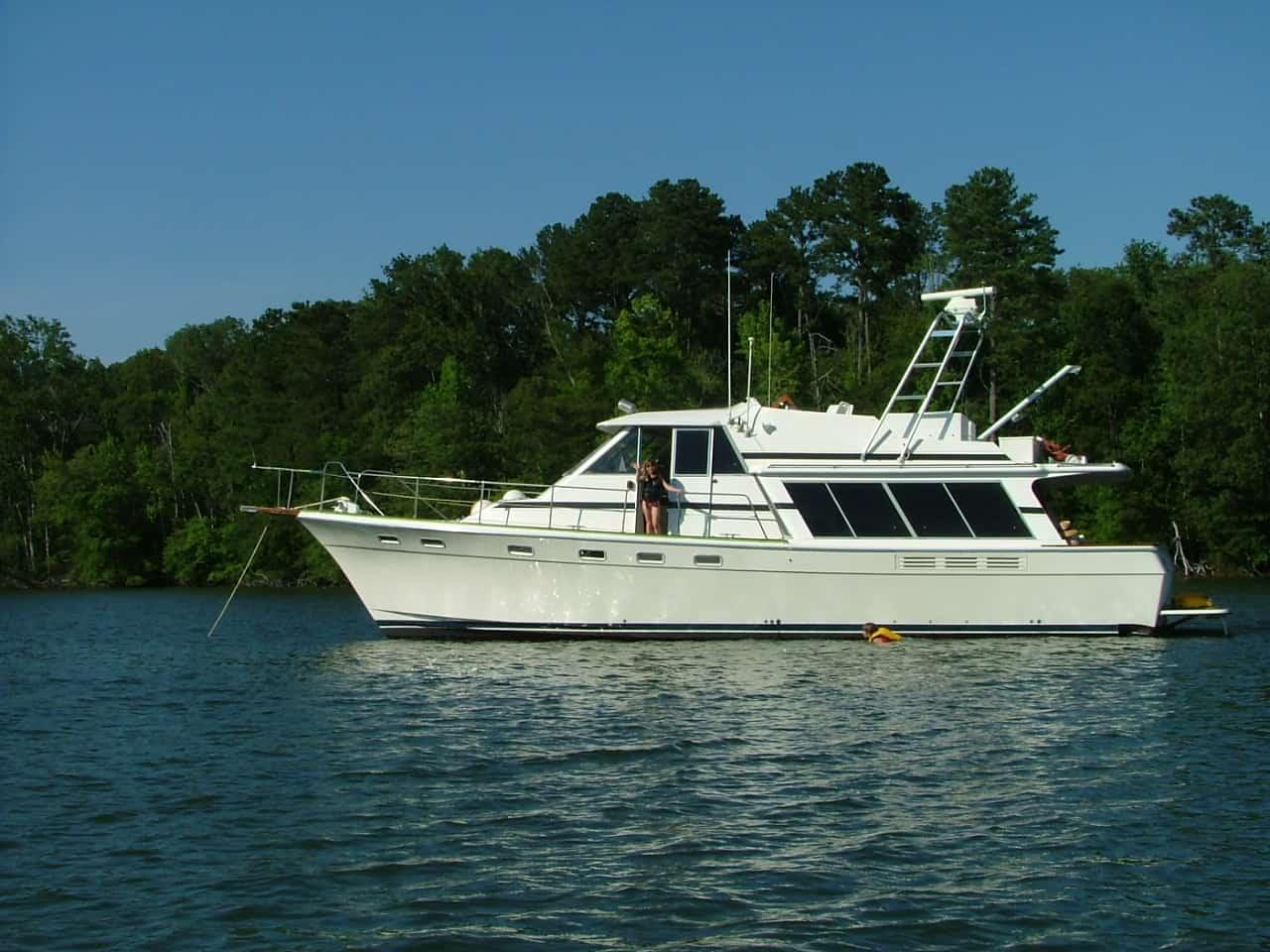 Bayliner 4550/4588 Pilothouse MY Arch 1984 image 1