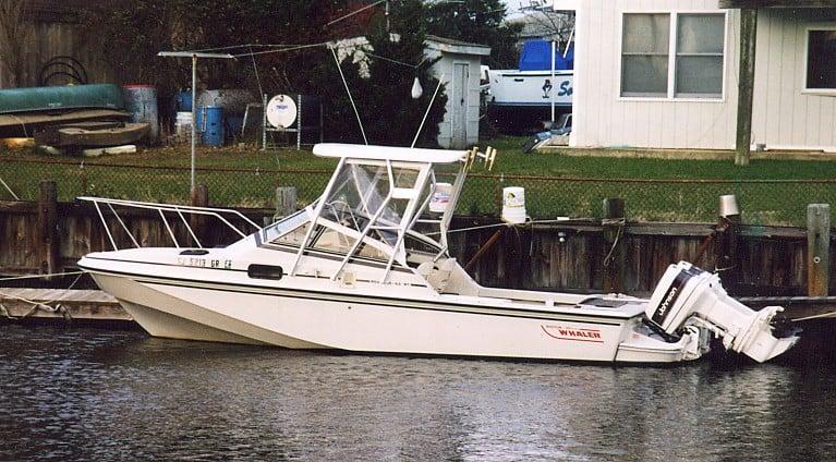 Boston Whaler 22 Revenge Top image 1