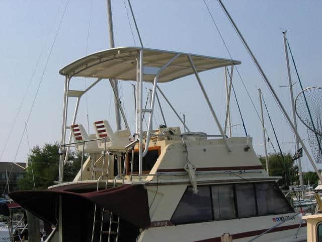 Viking 33 Convertible Top 1974 image 1