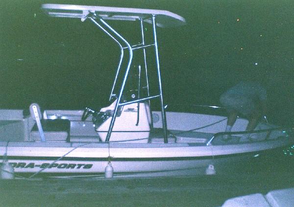 Hydra Sports 18 T-Top 2003 image 1