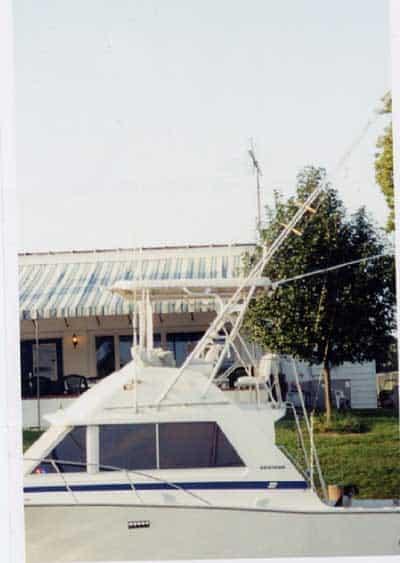Bertram 33 Flybridge Cruiser Top 1977 image 1
